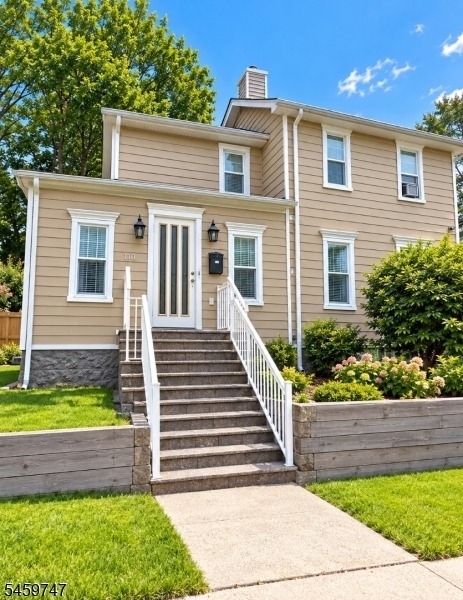 110 W Chrystal St - Photo 1
