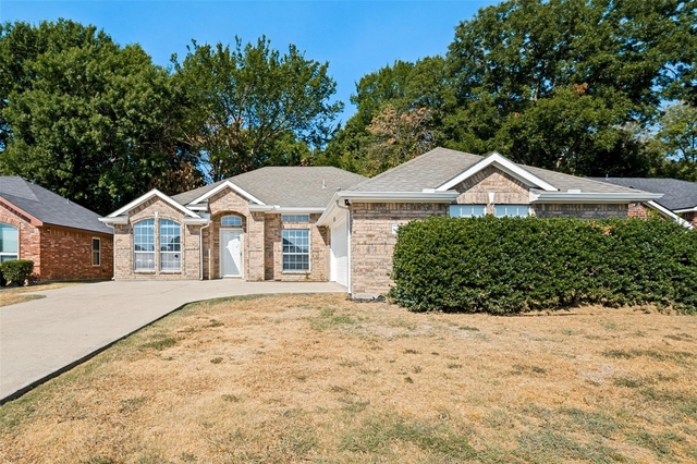 517 Saddlebrook Drive - Photo 1