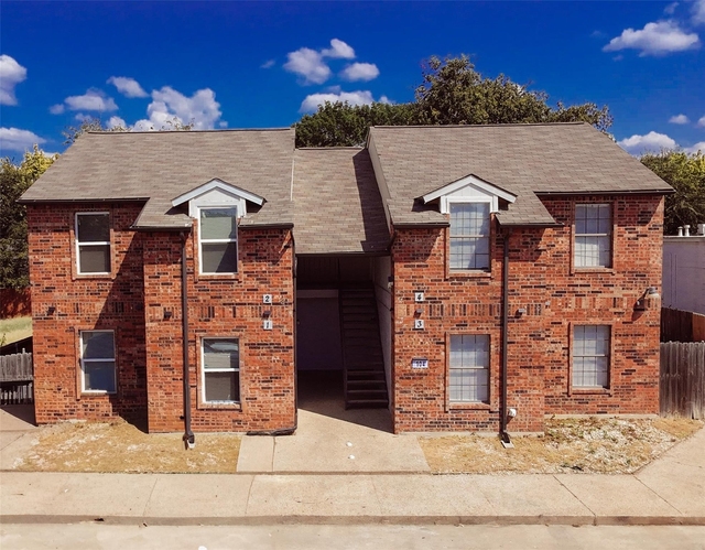 104 N Heights Drive - Photo 1