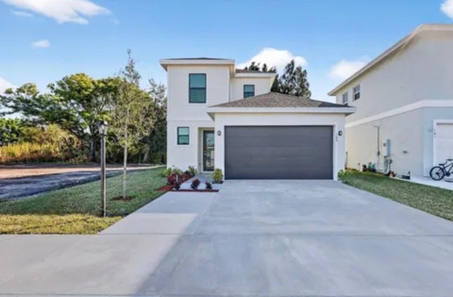 103 Sw Seminole Crossing Stree - Photo 1