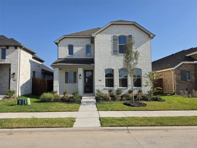 1636 Cornwall Avenue - Photo 1