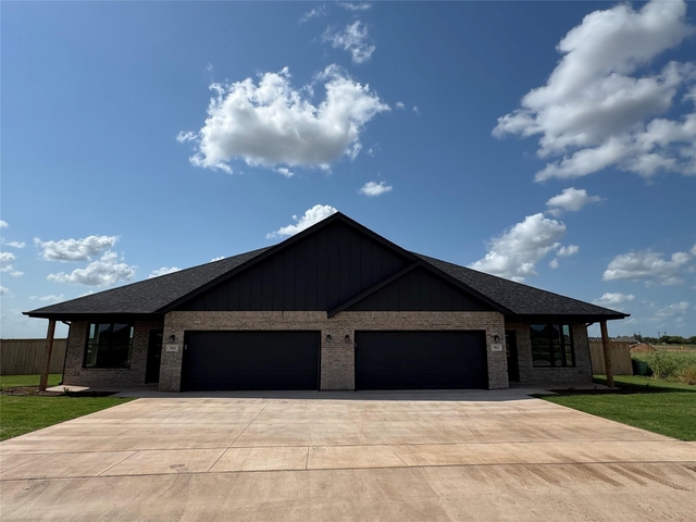 8008 Sawdust Trail - Photo 1