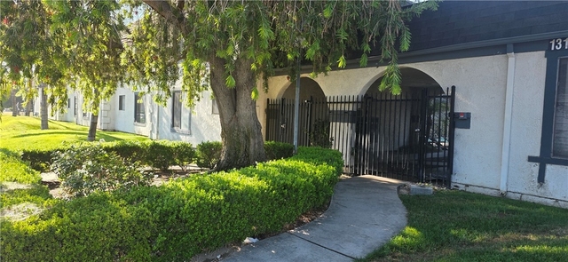 1319 Oakwood Drive - Photo 1