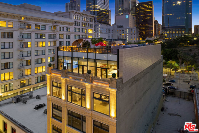 353 S Broadway - Photo 1