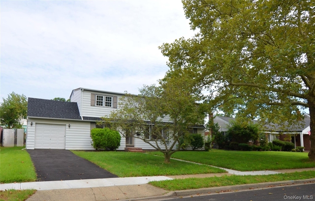 771 Maple Place - Photo 1