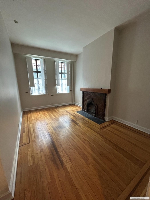 161 W 10th Street - Photo 1