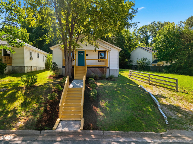 1208 Drew Street - Photo 1