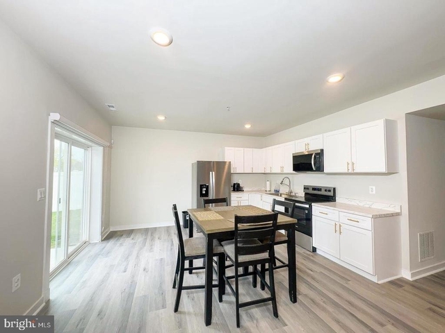 6717 Glenhurst Drive - Photo 1