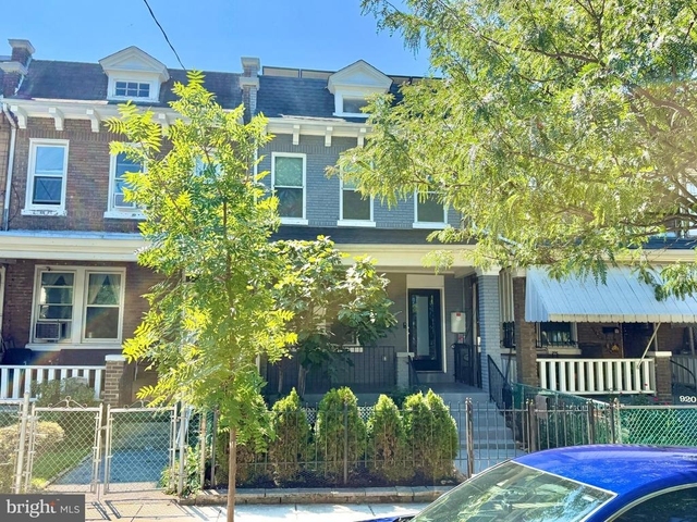 918 Hamilton Street Nw - Photo 1