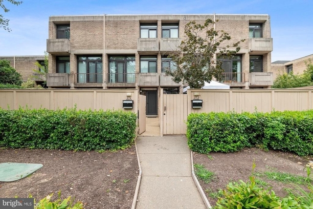 274 M Street Sw - Photo 1