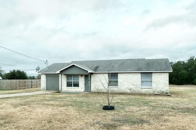 640 Fallen Oak Dr - Photo 1