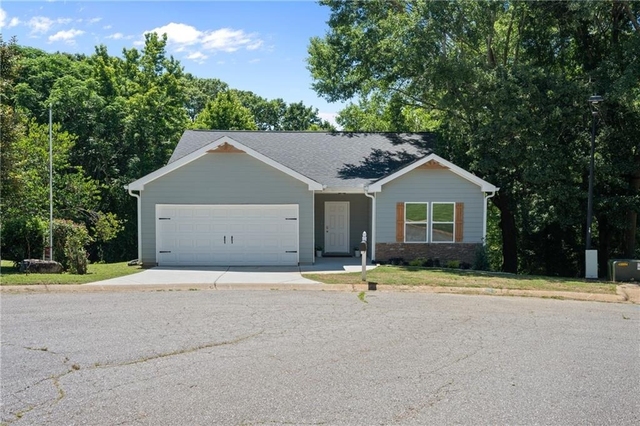 135 Tyrus Lane - Photo 1
