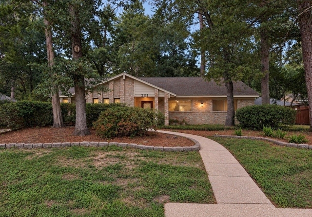 2111 Riverlawn Drive - Photo 1
