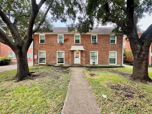 2431 Shakespeare St - Photo 1