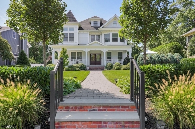 321 Elm Street, Unit A - Photo 1
