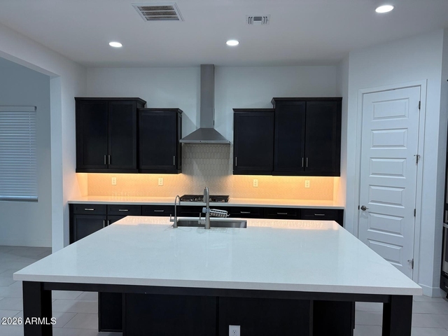 7710 W Crabapple Drive - Photo 1
