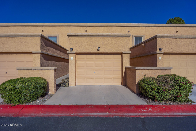 815 E Grovers Avenue - Photo 1