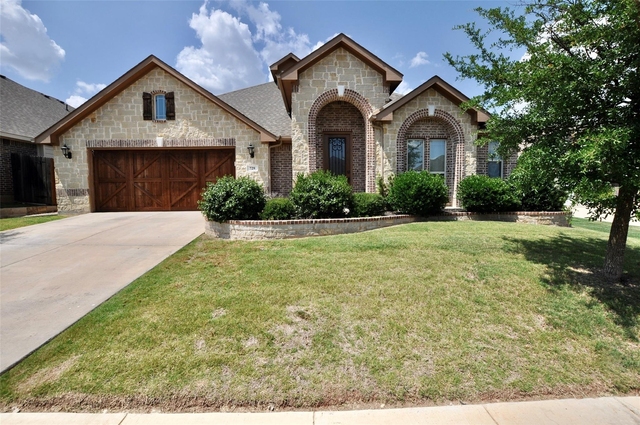 729 Paintbrush Court - Photo 1