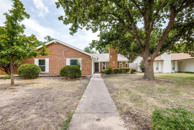 1904 Richland Drive - Photo 1
