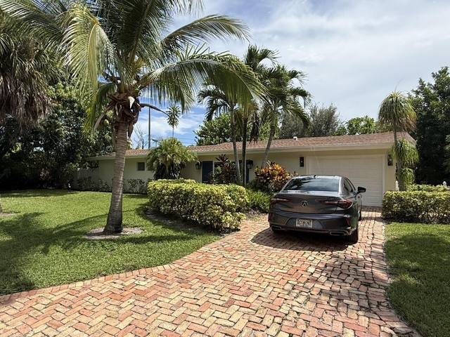 228 Lake Terrace - Photo 1