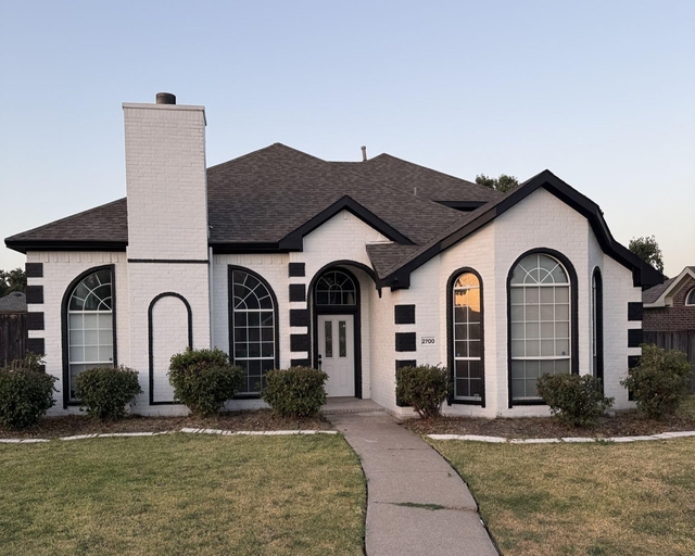2700 Crystal Falls Drive - Photo 1
