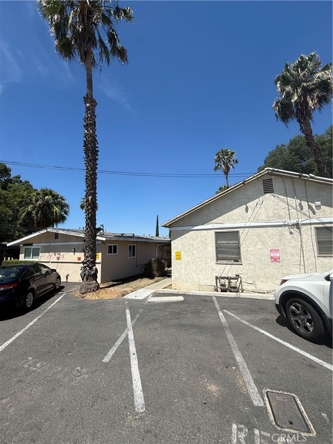 4571 Main - Photo 1