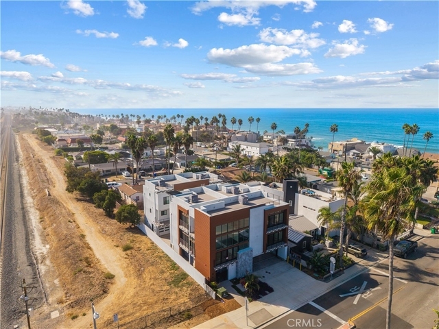 215 Oceanside Blvd - Photo 1
