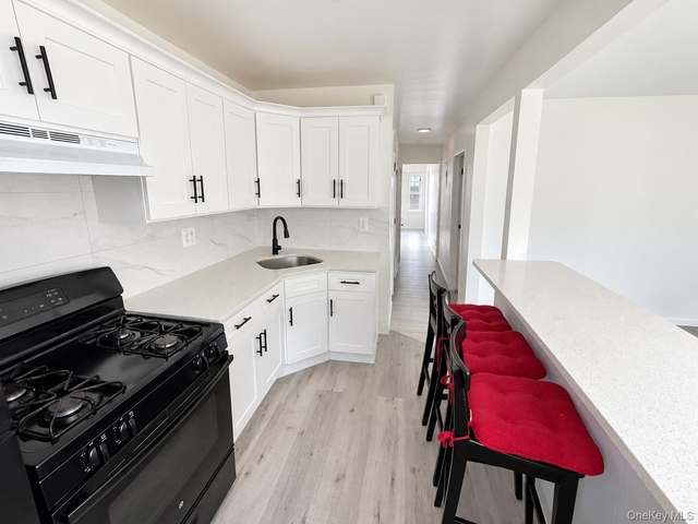 6052 80th Avenue - Photo 1