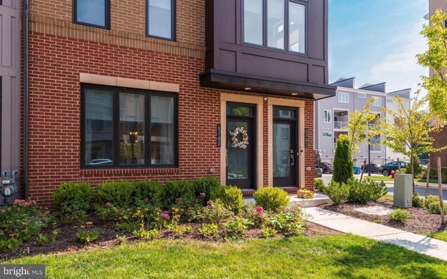 43190 Mongold Square - Photo 1