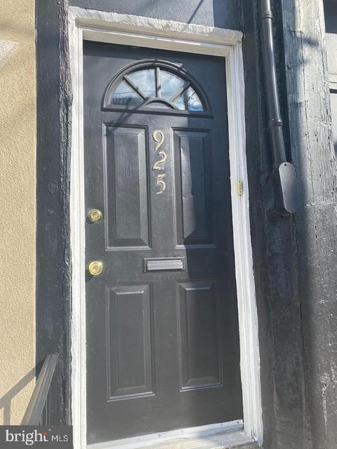 925 S 12th Street - Photo 1