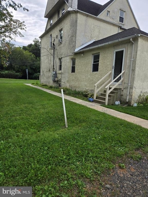 3050 State Road - Photo 1