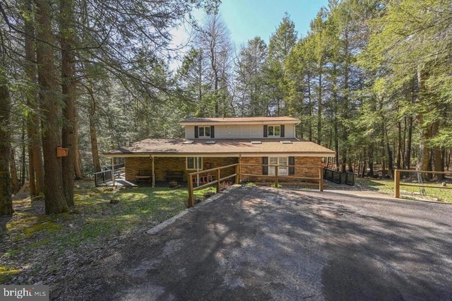 285 Lakeshore Drive - Photo 1