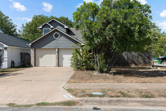 2304 Klattenhoff Dr - Photo 1