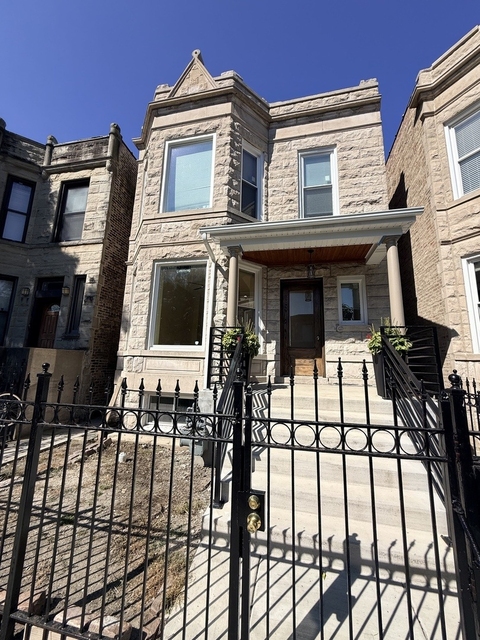 1334 N Ridgeway Avenue - Photo 1