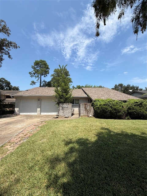 16215 Parksley Drive - Photo 1