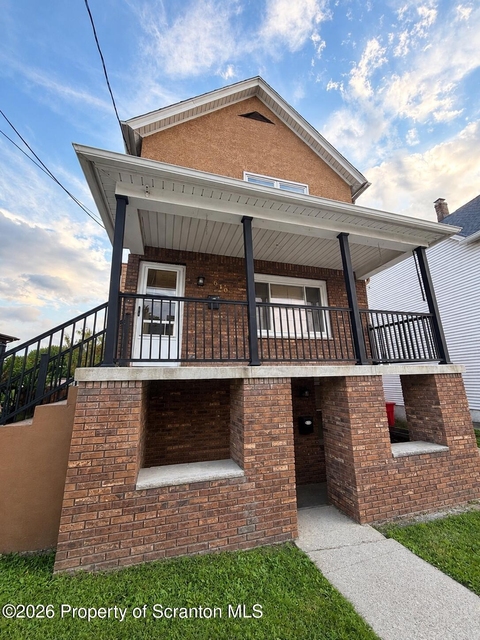 610 Cooney Street - Photo 1