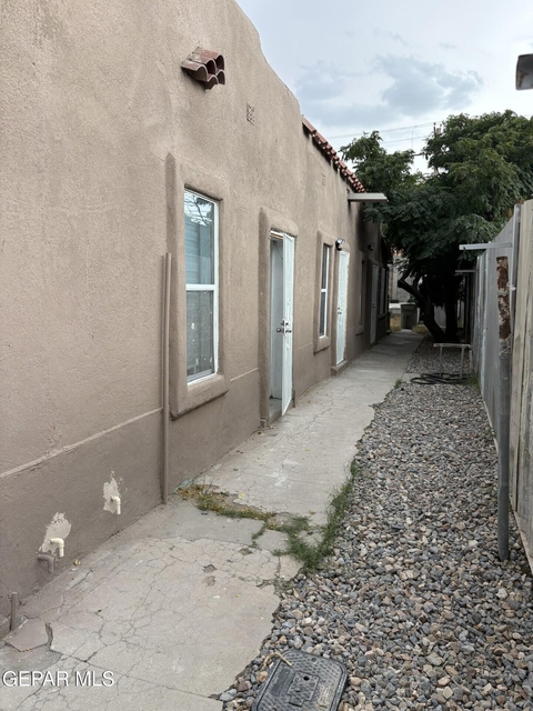 2916 Pera Avenue - Photo 1