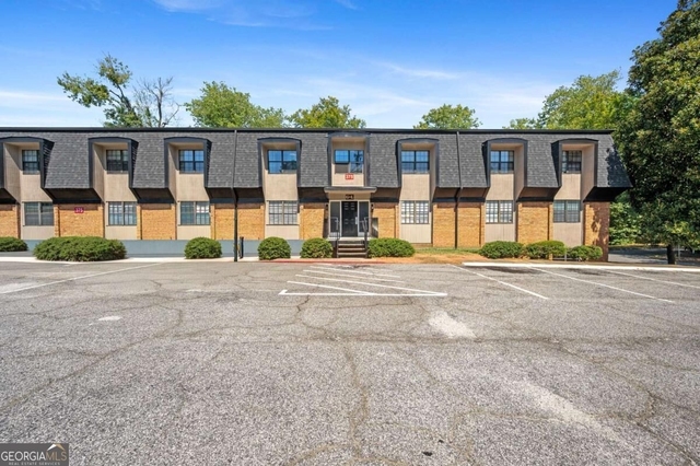 375 Winding River Drive - Photo 1