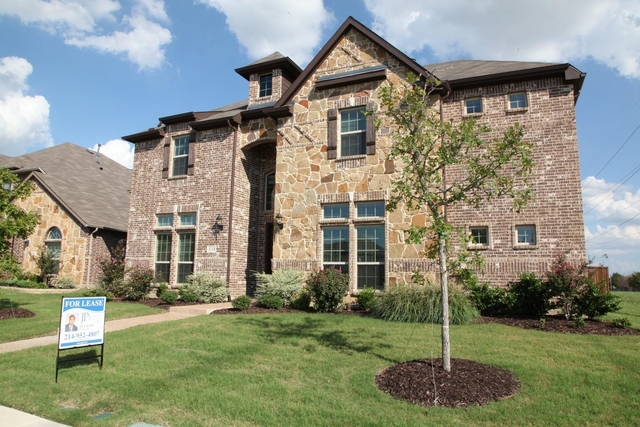 2025 Menominee Drive - Photo 1