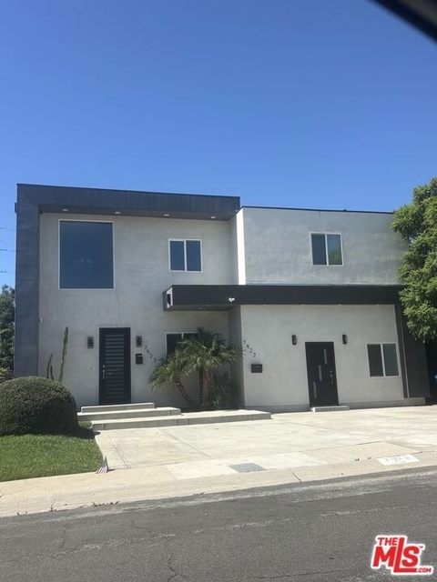 7925 Kittyhawk Avenue - Photo 1