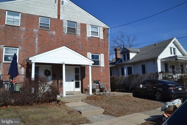 246 Ardmore Avenue - Photo 1