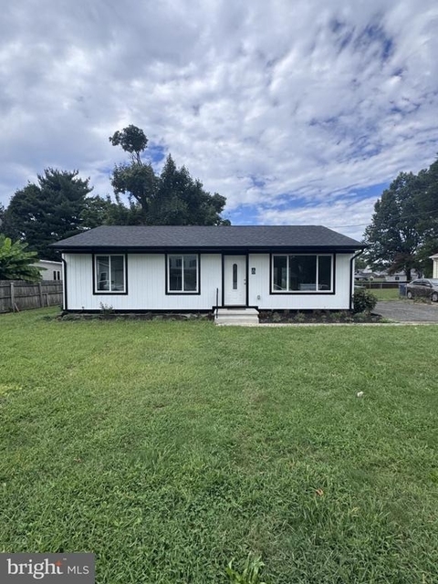 215 Prospect Avenue - Photo 1