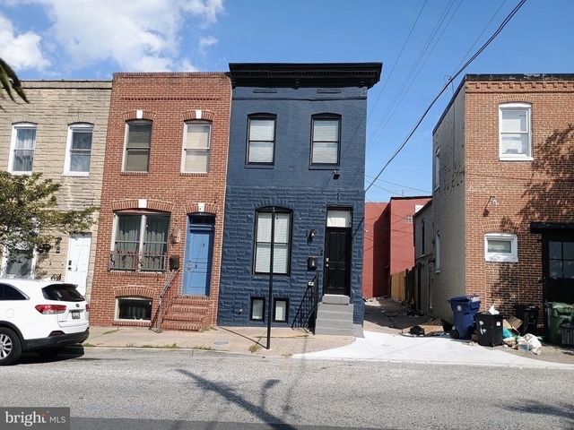 1 Clinton Street N - Photo 1