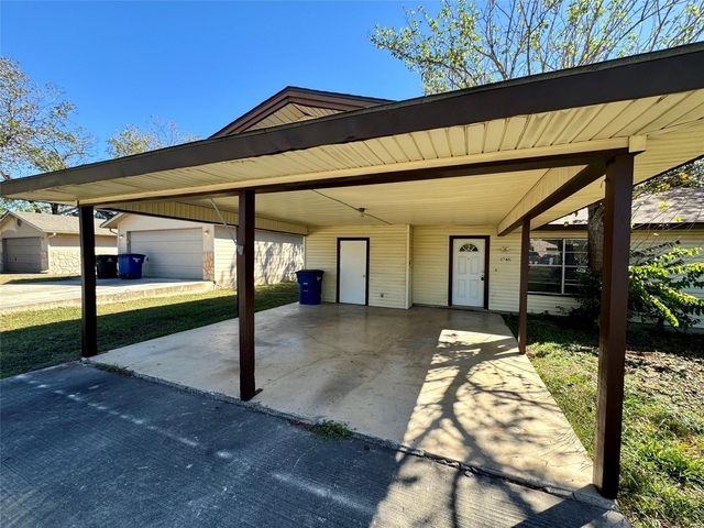 2745 Maple Tree Rd - Photo 1