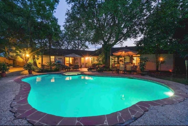 2526 Creekway Circle - Photo 1