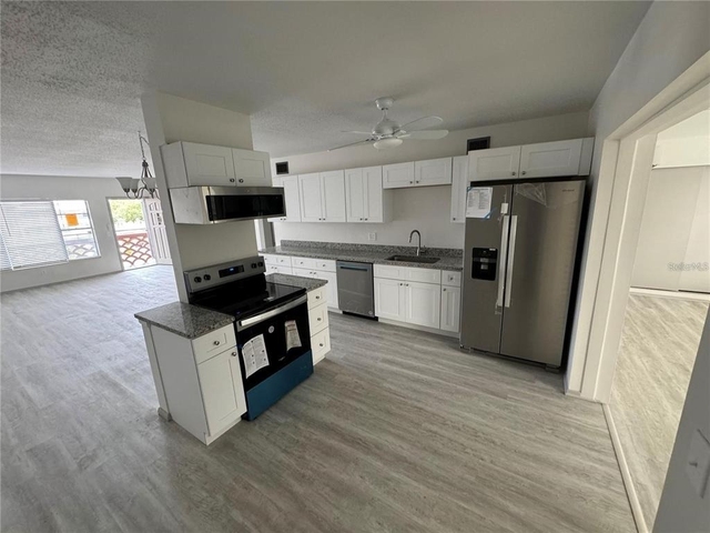 2072 Australia Way W - Photo 1