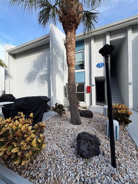 230 Medallion Boulevard - Photo 1