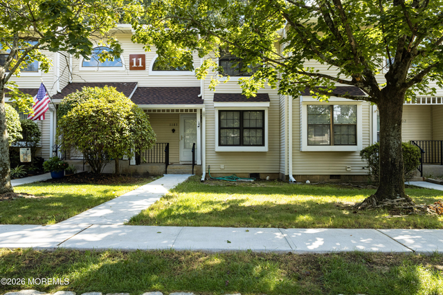 1103 Arlington Drive - Photo 1
