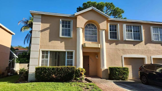 271 Live Oak Lane - Photo 1