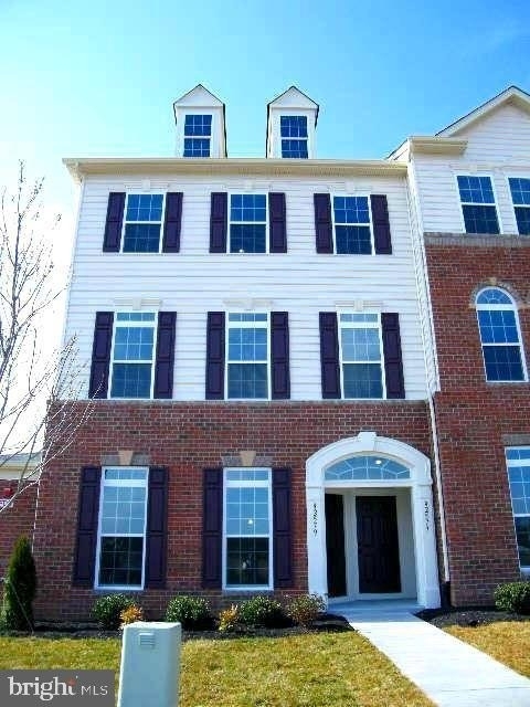 42577 Burbank Terrace - Photo 1